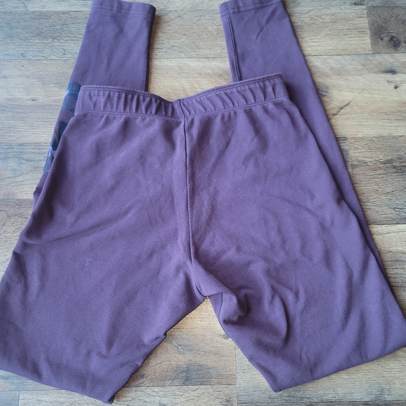 Nike Just Do It yoga athletic leggings, camo, gorgeous! Women's small - Picture 4 of 4